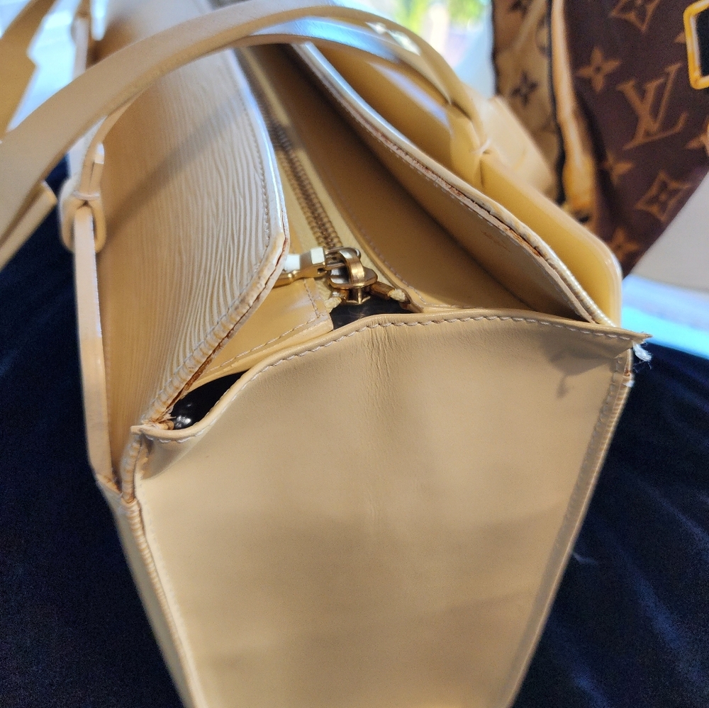 🍦🍦- Vanilla LOUIS VUITTON Croisette Tote - Picture 8 of 16